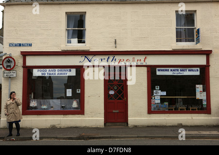 Northpoint Cafe à St Andrews avec un panneau dans la fenêtre indiquant son où Kate a rencontré Wills Banque D'Images