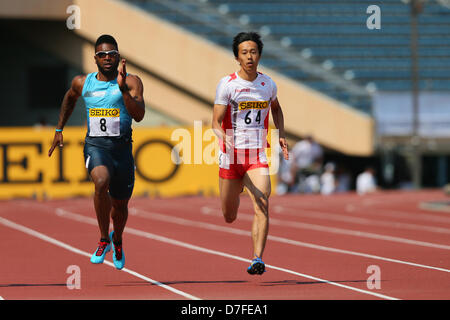 Tokyo, Japon. 5 mai 2013. (L à R) Manteo Mitchell (USA), Kei Takase (JPN), 5 mai 2013 - Athlétisme IAAF World Challenge : Seiko Golden Grand Prix 2013 Tokyo 200m masculin au Stade National, Kanagawa, Japon. (Photo de YUTAKA/AFLO SPORT/Alamy Live News) Banque D'Images