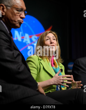 L'année financière 2014 le budget de la NASA Toutes les mains (201304100011HQ) Banque D'Images