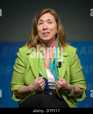 L'année financière 2014 le budget de la NASA Toutes les mains (201304100010HQ) Banque D'Images