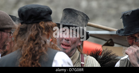 Rochester, Kent, Angleterre, Royaume-Uni. Festival annuels, sweep au défilé Banque D'Images