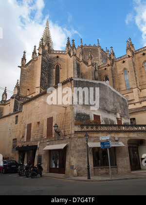 Une église négligées dans une ville sur l'île de Majorque en Espagne Banque D'Images