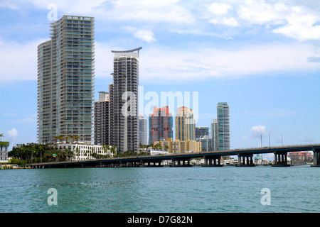 Miami Beach Florida, Biscayne Bay, Intracoastal Waterfront, gratte-ciel de hauteur gratte-ciel bâtiment immeubles condominium appartement résidentiel Banque D'Images