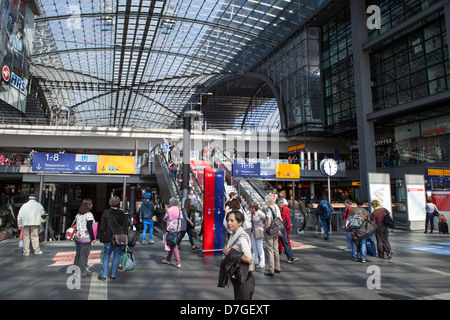 Entrée de la gare centrale de Berlin Banque D'Images