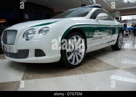 La police de Dubaï Bentley Continental GT Coupé voiture de patrouille Banque D'Images