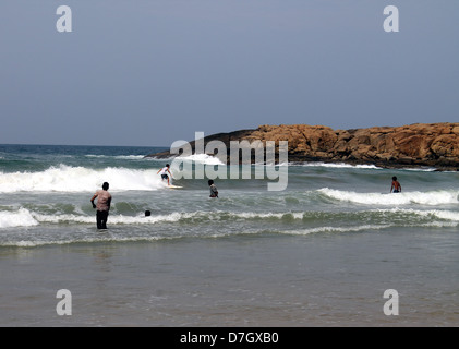 Une scène de surf surf Inde Côte d'épices et SUP Championship, Kovalam beach, Kerala, Inde Banque D'Images