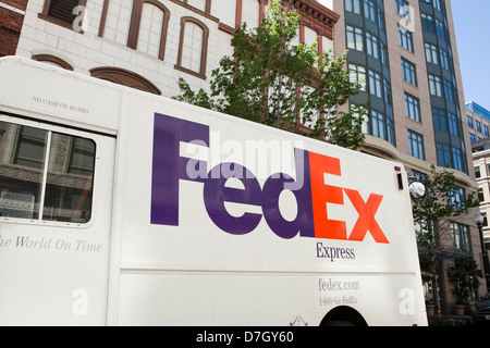 Camion de livraison FedEx Express - USA Banque D'Images