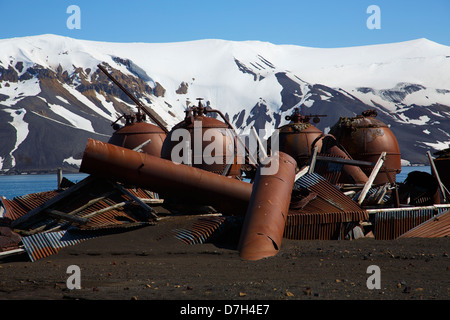 Vestiges de l'Hektor Station baleinière norvégienne et de l'abandonné la base B, Whaler's Bay, île de la déception, de l'Antarctique Banque D'Images