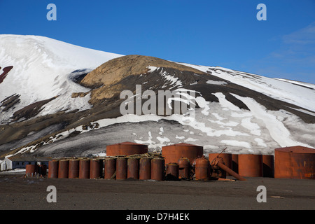 Vestiges de l'Hektor Station baleinière norvégienne et de l'abandonné la base B, Whaler's Bay, île de la déception, de l'Antarctique Banque D'Images