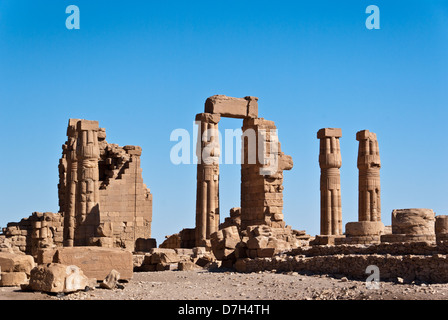 Les colonnes du pharaon Aménophis III' Soleb Temple, le nord du Soudan Banque D'Images