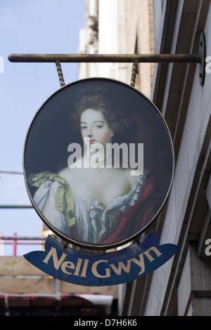 Nell Gwyn Public House Sign in London England Banque D'Images