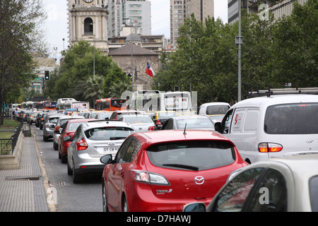 Santiago de Chile Avenida Libertador trafic holdup Avenida Alameda Bernardo O Higgins Banque D'Images