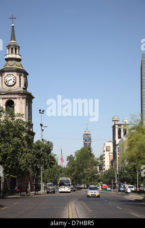 Chili Santiago du Chili l'Iglesia y Convento de San Francisco Church Avenida Libertador Bernardo Avenida Alameda Banque D'Images