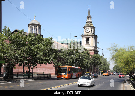 Chili Santiago du Chili l'Iglesia y Convento de San Francisco Church Avenida Libertador Bernardo Avenida Alameda Banque D'Images