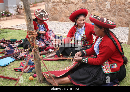 Chinchero près de Cusco Inca costume traditionnel Banque D'Images