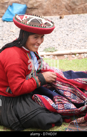 Chinchero près de Cusco Inca costume traditionnel Banque D'Images