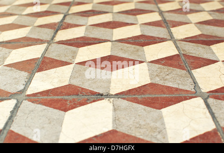 Vue sur les carreaux de céramique, 3 cubes multidimensionnels illusion. Banque D'Images