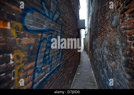 Ruelle à Dordrecht, Pays-Bas ville Banque D'Images