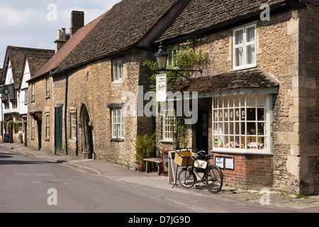 Le village de Lacock dans le Wiltshire England UK Banque D'Images