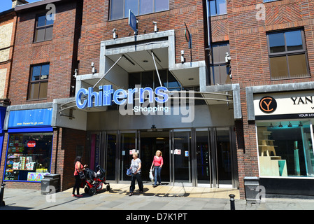 Entrée de Chilterns Shopping Centre, High Wycombe, Buckinghamshire, Angleterre, Royaume-Uni Banque D'Images