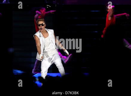 Cape Town, Afrique du Sud. 7 mai 2013. Justin Bieber performing au Cape Town Stadium le 8 mai 2013, à Cape Town, Afrique du Sud. Sur son 'croire' tour, Bieber effectué au Cap le 8 mai 2013 et se produira à Johannesburg le 12 mai 2013. (Photo par Gallo Images / The Times / Alexander Esa/Alamy Live News Banque D'Images