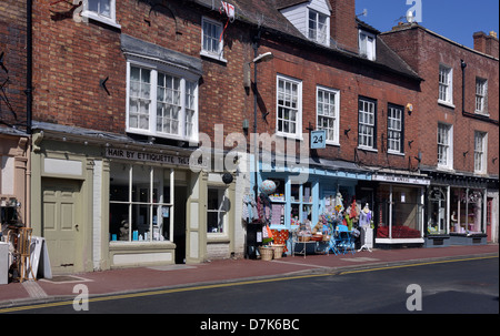 Boutiques dans la rue principale d'Upton sur severn,,, Worcestershire Banque D'Images