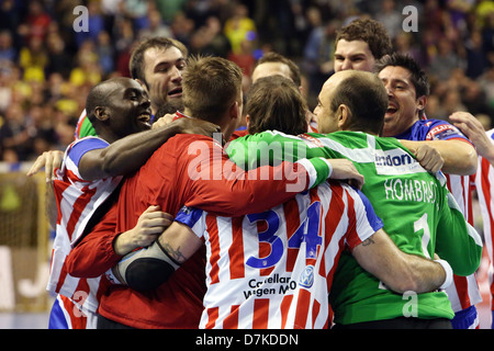 Berlin, Allemagne, symbole photo, joueurs de handball se réjouir après leur victoire Banque D'Images