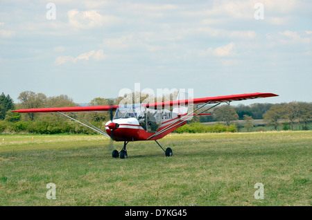 Rans S6-116 Coyote II, G-BUWK avions ultralégers de se préparer à un vol. Banque D'Images