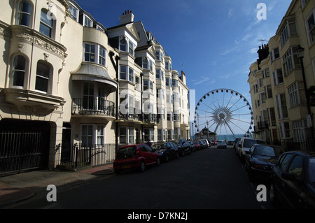 Vue sur le front de mer de Brighton à partir de Madeira Place - Brighton, Royaume-Uni Banque D'Images