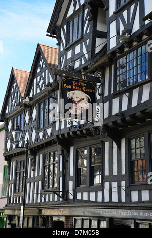 14e siècle 'Ye Olde Bull Ring Tavern', Bull Ring, Ludlow, Shropshire, Angleterre, Royaume-Uni Banque D'Images