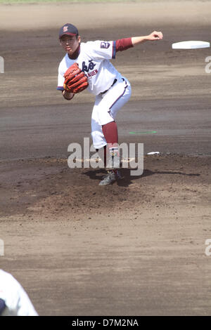 Yuki Matsui (Toko Gakuen), 3 mai 2013 - Beseball : Yuki Matsui de Toko Gakuen emplacements au cours de la préfecture de Kanagawa High School de printemps en demi-finale du tournoi de baseball match entre l'Nichidai-Fujisawa 1-11 Toko Gakuen à Hodogaya Kanagawa Shimbun Stadium à Yokohama, Kanagawa, Japon. (Photo de Katsuro Okazawa/AFLO) Banque D'Images