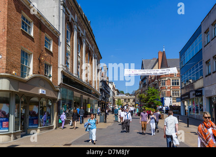 La rue principale dans le centre-ville, Lincoln, Lincolnshire, East Midlands, Angleterre, RU Banque D'Images