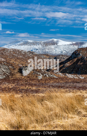 Vue de Foinaven (Fionne Rhiconich Bheinn), la montagne, le nord-ouest de Sutherland, Écosse, Royaume-Uni, Europe. Banque D'Images