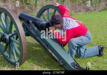 USA, Floride, Naples. Reenactor guerre civile et Cannon. (MR) Banque D'Images