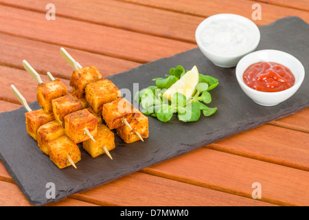 Paneer Tikka Kebab - Tadoori brochettes de fromage indien. Banque D'Images