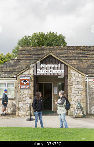 Entrée du Parc National des Yorkshire Dales Centre à Malham, Yorkshire du Nord. Banque D'Images