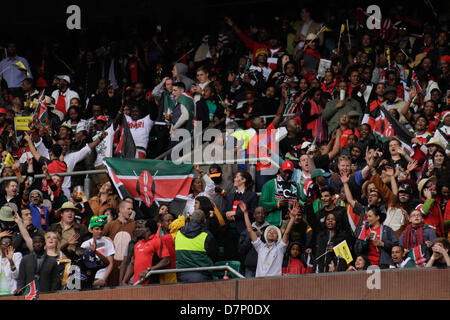 Londres, Royaume-Uni. 11 mai 2013. Fans du Kenya à l'hôtel Marriott London Sevens dans le stade de Twickenham. Credit : Elsie Kibue / Alamy Live News Banque D'Images