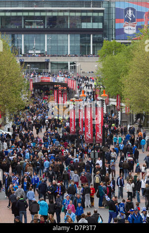 11 mai 2013. Wembley London UK. Des milliers de Manchester City et Wigan Athletic fans de Greater Manchester descendre sur le stade de Wembley pour la finale de la coupe d'ANGLETERRE Banque D'Images