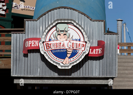 Bubba Gump Shrimp Company restaurant sur Pier 39, Fisherman's Wharf, San Francisco, Californie, USA. Banque D'Images