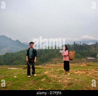 La région de Sapa, Vietnam du Nord-Est - frères agriculteurs Banque D'Images