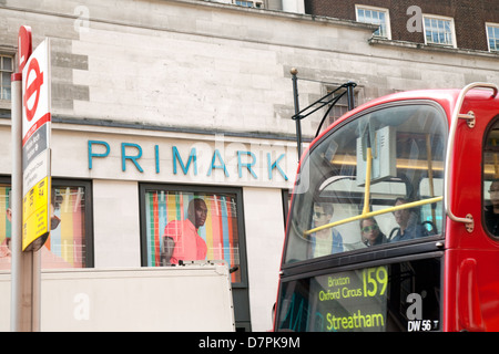 Primark Store shop, Oxford Street, dans le centre de Londres, UK Banque D'Images