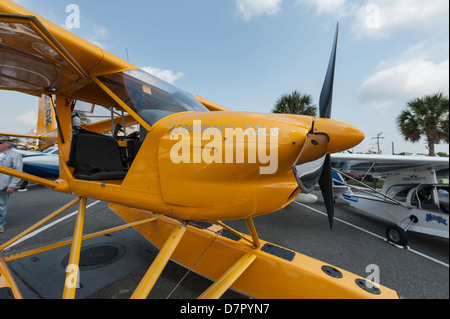 Tavares, Florida Port Woodlea sur le lac Dora et le Tavares fly-in de l'événement d'Hydravions Banque D'Images