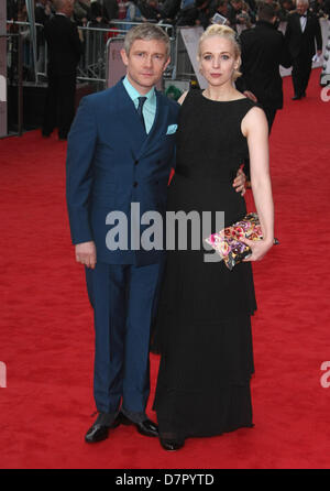 MARTIN FREEMAN & AMANDA ABBINGTON BRITISH ACADEMY TELEVISION AWARDS SOUTHBANK LONDON ENGLAND UK 12 Mai 2013 Banque D'Images