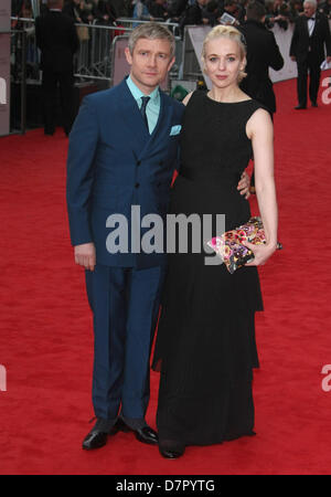 MARTIN FREEMAN & AMANDA ABBINGTON BRITISH ACADEMY TELEVISION AWARDS SOUTHBANK LONDON ENGLAND UK 12 Mai 2013 Banque D'Images