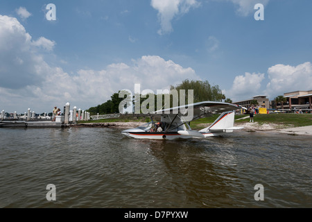 Tavares, Florida Port Woodlea sur le lac Dora et le Tavares fly-in de l'événement d'Hydravions Banque D'Images