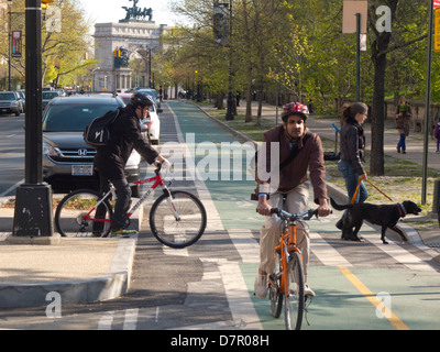 Bike Lane à Grand Army Plaza, à Brooklyn NY Banque D'Images