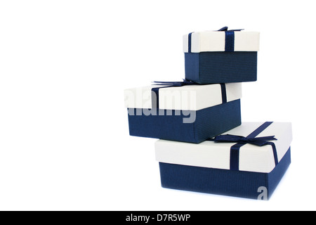 Boîtes présent isolé sur fond blanc. Banque D'Images