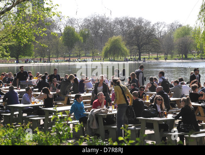 La cuisine et bar Serpentine Hyde Park Londres Banque D'Images