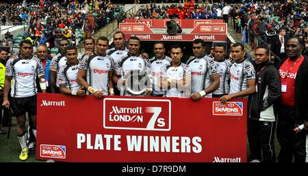 Londres, Royaume-Uni. 12 mai 2013. Twickenham, Angleterre. Fidji gagnants de la plaque de l'IRB Sevens London Marriott au stade de Twickenham. Credit : Action Plus Sport Images/Alamy Live News Banque D'Images