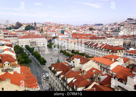 Lisbonne, Portugal. Vue aérienne de la place Rossio et la Praça de Dom Pedro IV. Banque D'Images
